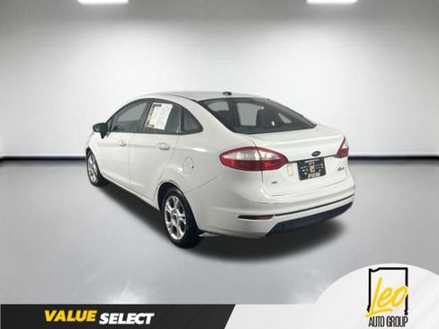 Used 2015 Ford Fiesta SE FWD image 4
