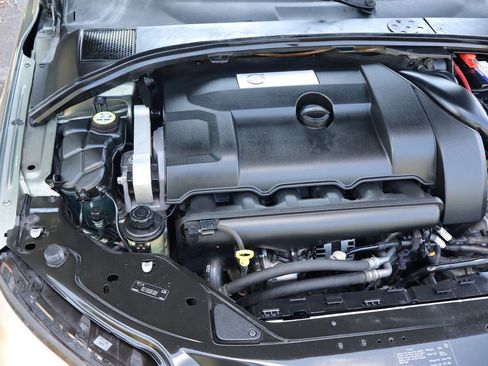 Used 2009 Volvo XC70 T6 image 38