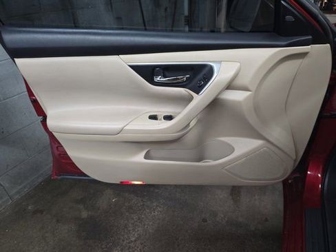 Used 2016 Nissan Altima 2.5 SV image 25