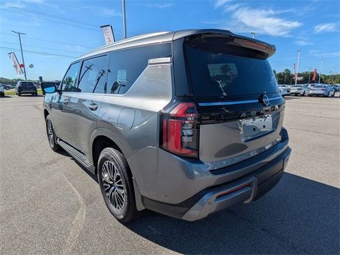 New 2025 Nissan Armada SL w/ Captain's Chari Seat Package image 5
