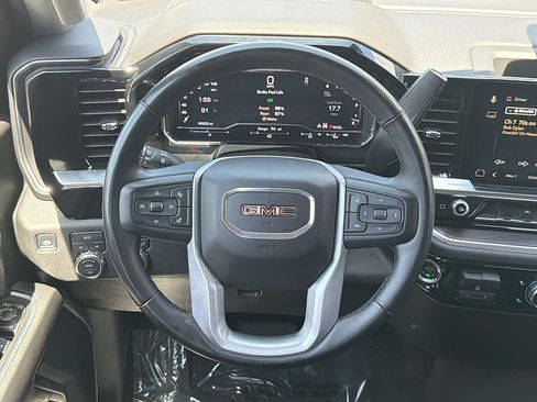 Used 2025 GMC Sierra 1500 SLT AWD/4WD image 7