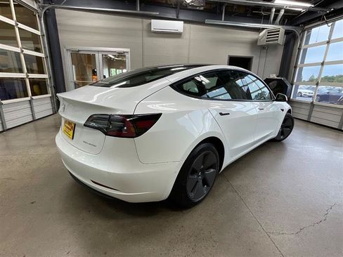 Used 2022 Tesla Model 3 Long Range AWD/4WD image 5