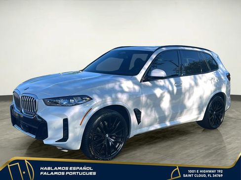 Used 2025 BMW X5 sDrive40i w/ M Sport Package RWD image 2