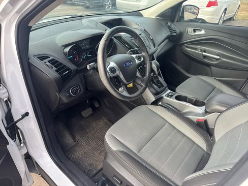 Used 2016 Ford Escape SE w/ SE Cold Weather Package image 9