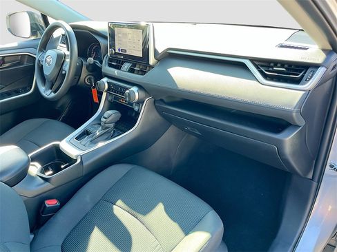 Used 2024 Toyota RAV4 LE image 27