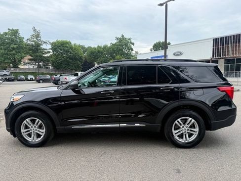 Used 2023 Ford Explorer XLT w/ Class IV Trailer Tow Package AWD/4WD image 5