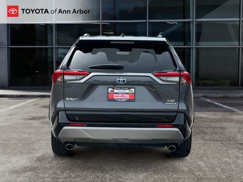 Used 2023 Toyota RAV4 XSE AWD/4WD image 11