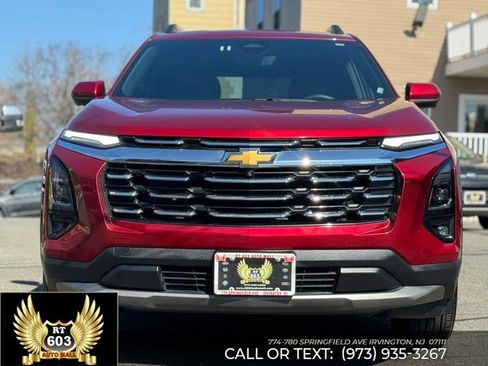 Used 2025 Chevrolet Equinox LT w/ Convenience Package II image 6