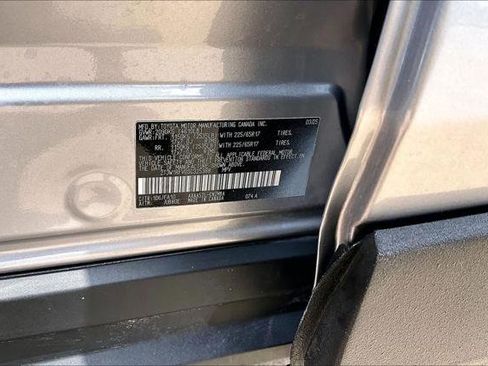 Certified 2025 Toyota RAV4 XLE FWD image 34