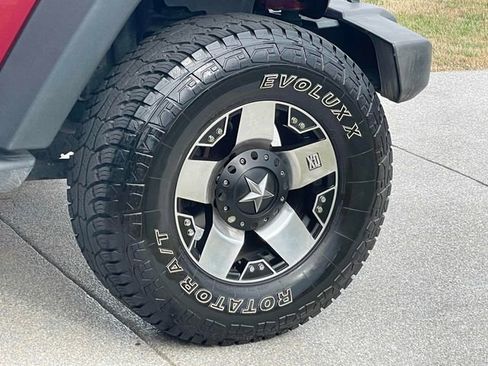 Used 2013 Jeep Wrangler Unlimited Rubicon w/ Connectivity Group image 25