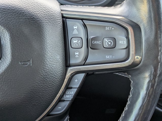 Used 2020 RAM 1500 Limited w/ Black Appearance Package AWD/4WD image 27