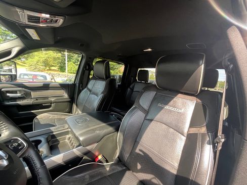 Used 2024 RAM 2500 Laramie w/ Sport Appearance Package image 18