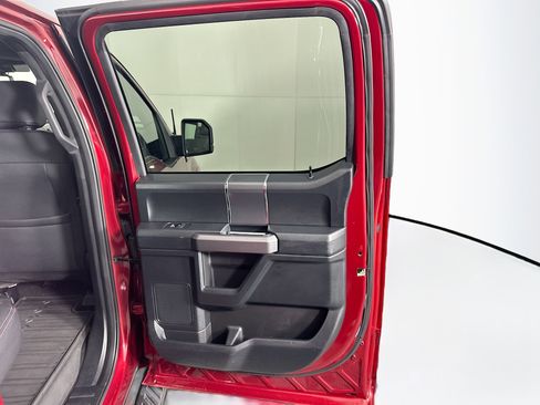 Used 2019 Ford F150 XLT w/ Equipment Group 302A Luxury AWD/4WD image 29