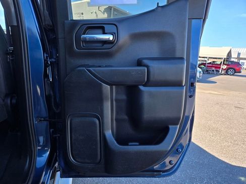 Used 2019 Chevrolet Silverado 1500 LT w/ Texas Edition image 39