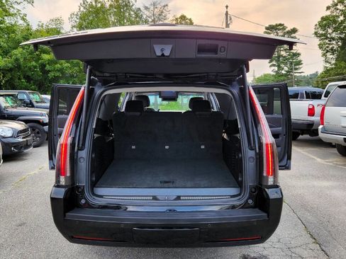 Used 2015 Cadillac Escalade ESV Luxury image 38