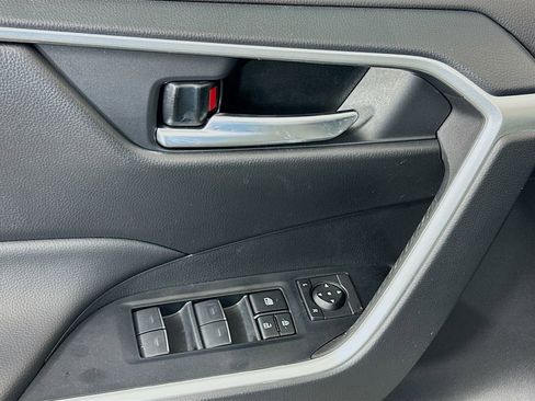 Used 2025 Toyota RAV4 XLE Premium FWD image 18