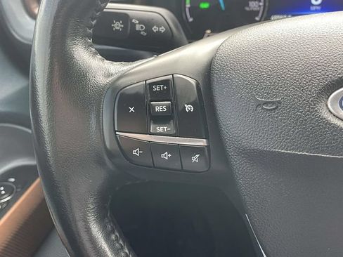 Used 2022 Ford Maverick Lariat FWD image 17