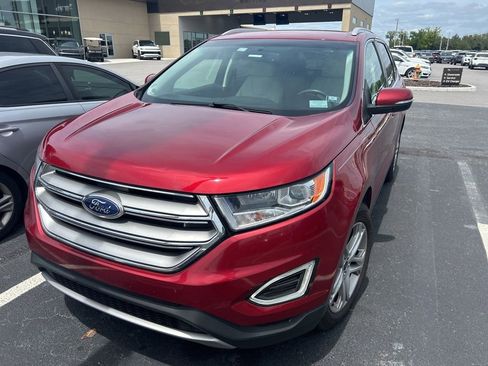Used 2015 Ford Edge Titanium w/ Technology Package image 3
