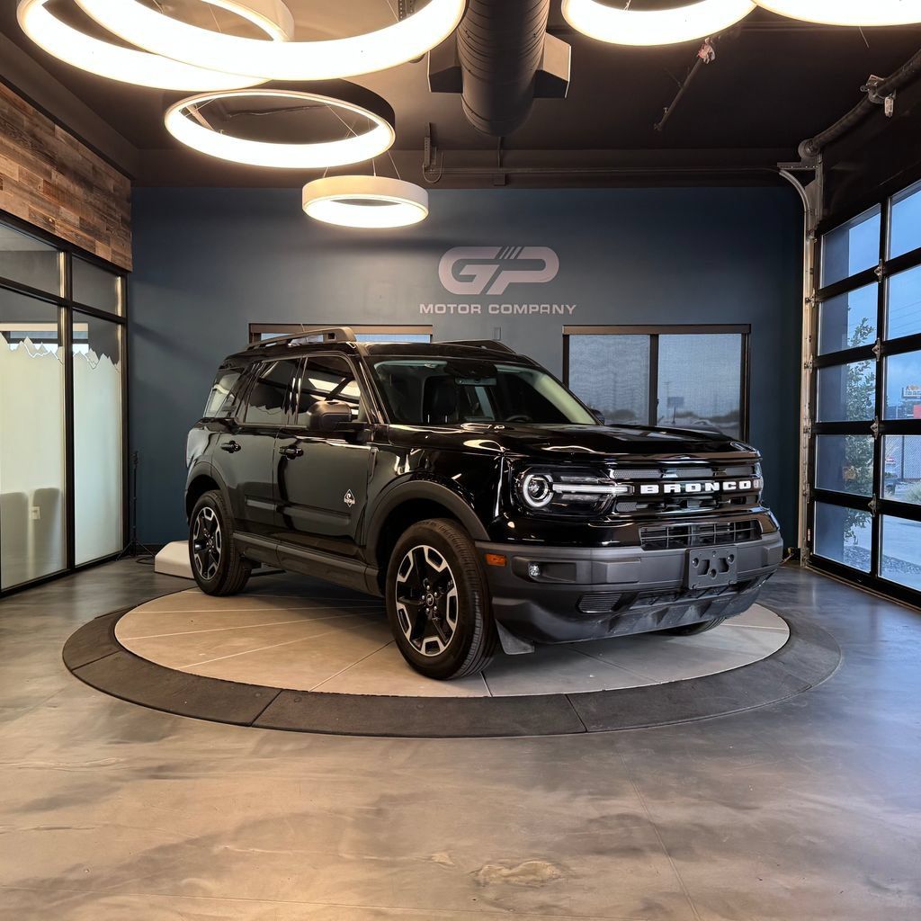 Used 2023 Ford Bronco Sport Outer Banks AWD/4WD image 1