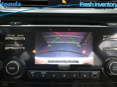 Used 2013 Nissan Altima 2.5 SL FWD image 14
