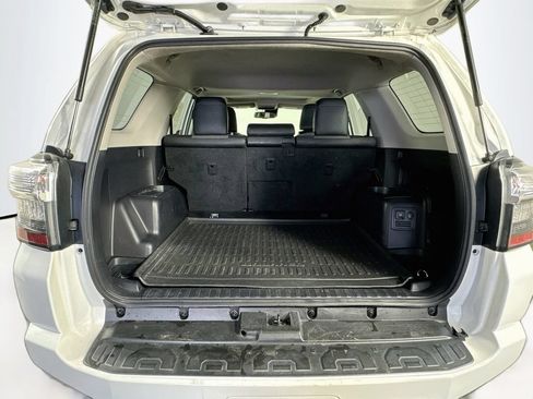 Used 2021 Toyota 4Runner SR5 Premium w/ Moonroof Package AWD/4WD image 28