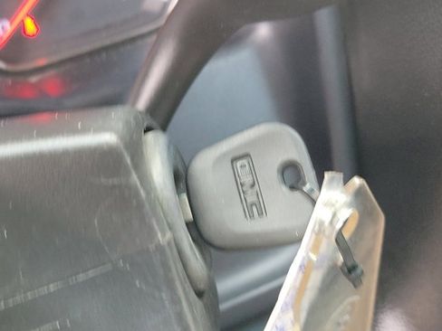 Used 2017 GMC Sierra 2500 Base image 26