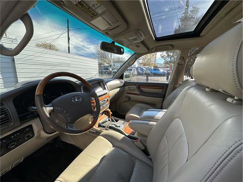 Used 2005 Lexus LX 470 4WD image 14