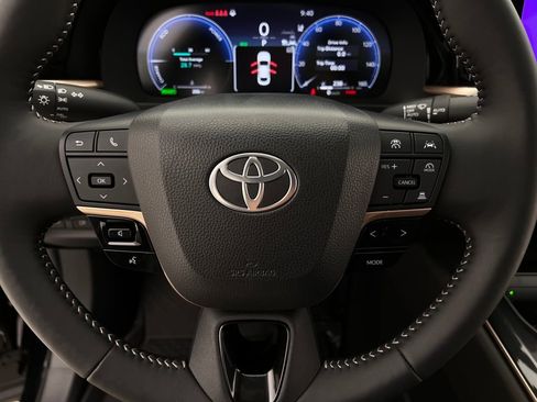 Used 2026 Toyota Crown Nightshade image 16