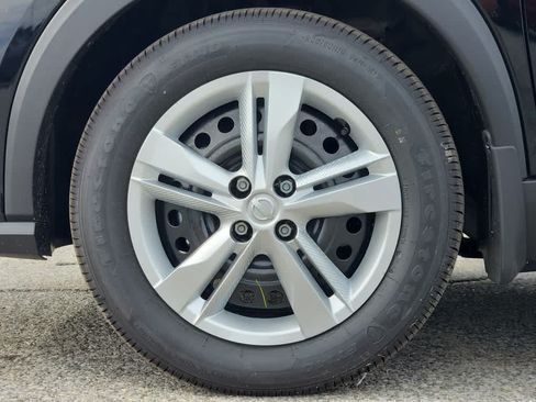 Used 2025 Nissan Kicks Play S FWD image 6
