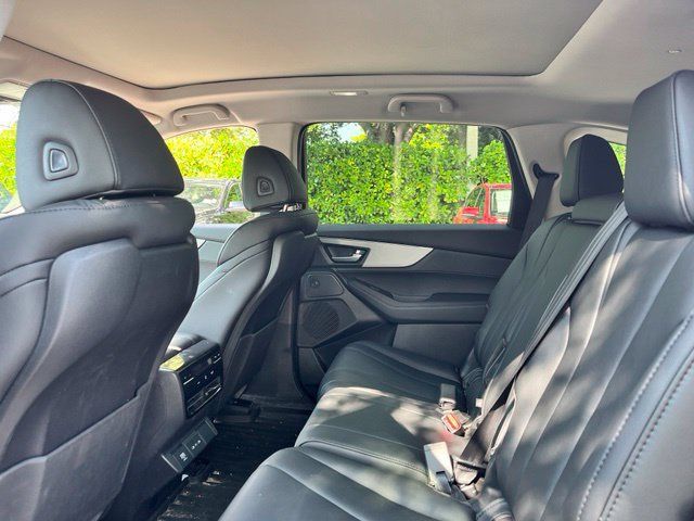 Used 2025 Acura MDX FWD image 8
