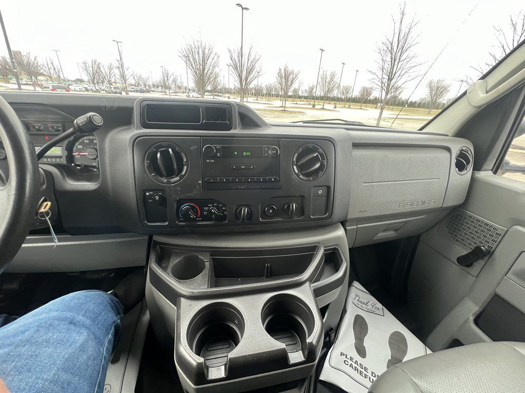 Used 2013 Ford E-250 and Econoline 250 RWD image 17