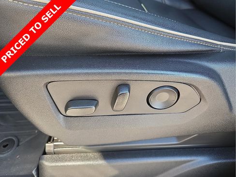 Used 2023 GMC Yukon SLT image 15