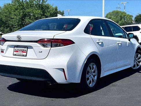 Used 2024 Toyota Corolla LE FWD image 12
