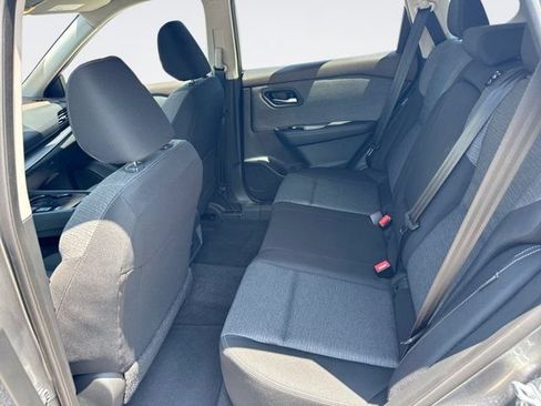 Used 2023 Nissan Rogue SV FWD image 16