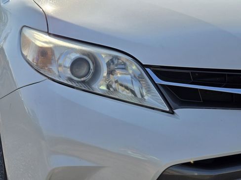 Used 2020 Toyota Sienna XLE image 3