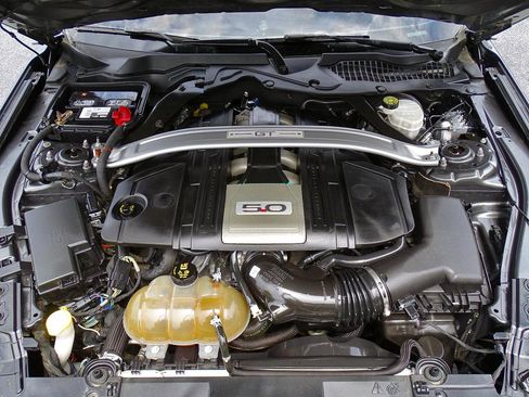 Used 2019 Ford Mustang GT Premium w/ GT Performance Package RWD image 16