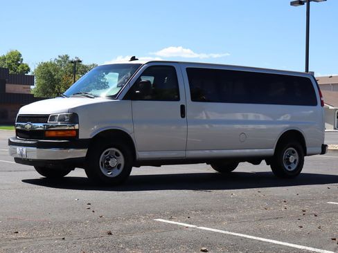 Used 2016 Chevrolet Express 3500 LT w/ LT Preferred Equipment Group RWD image 11