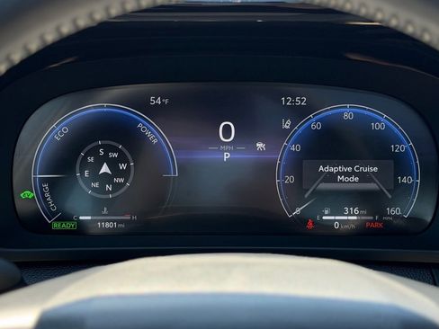 Used 2025 Toyota Crown Nightshade image 13