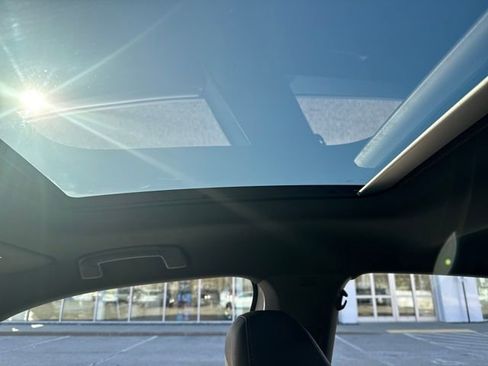 Certified 2025 Volkswagen Jetta GLI Autobahn w/ GLI Black Package image 30