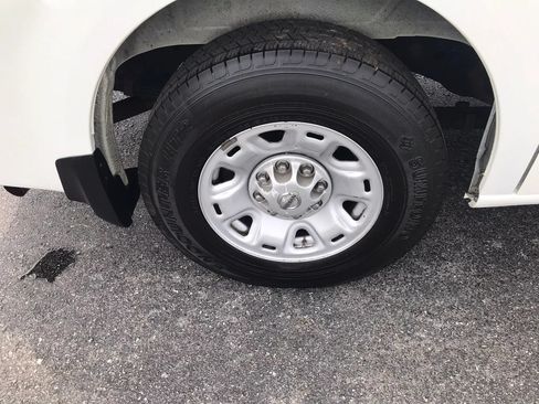 Used 2018 Nissan NV 2500 SV w/ Navigation Package RWD image 32