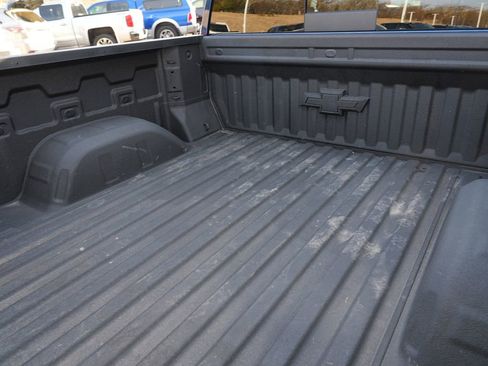 Used 2023 Chevrolet Silverado 1500 LTZ AWD/4WD image 37