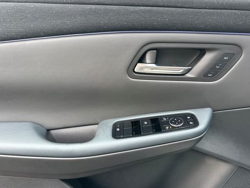 New 2026 Nissan Leaf Platinum+ FWD image 12
