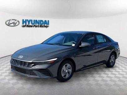 New 2026 Hyundai Elantra SE