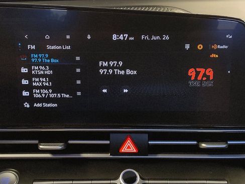 Used 2023 Hyundai Elantra SEL w/ Convenience Package FWD image 25