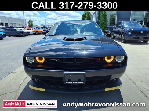 Used 2018 Dodge Challenger R/T Scat Pack RWD image 3