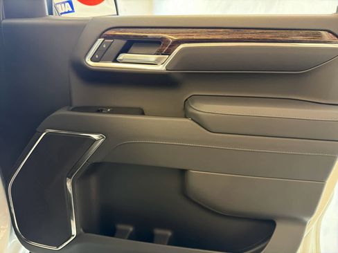 New 2026 GMC Sierra 1500 Elevation image 28