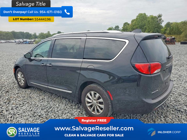 Used 2018 Chrysler Pacifica Touring-L Plus FWD image 3