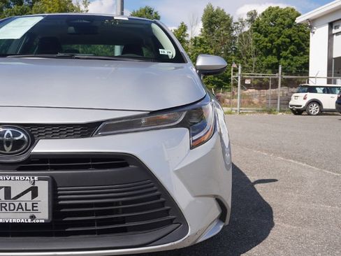 Used 2024 Toyota Corolla LE FWD image 9