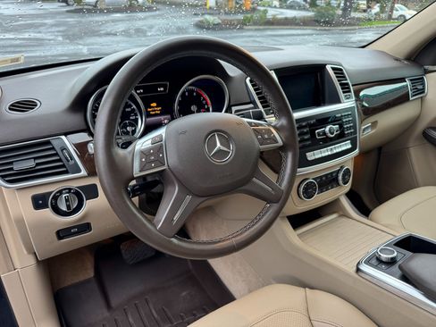 Used 2015 Mercedes-Benz ML 350 4MATIC image 34