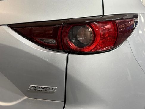 Used 2019 MAZDA CX-5 Touring image 19